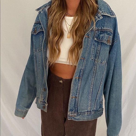 Vintage Oversized Denim Jacket - Picture 3 of 11